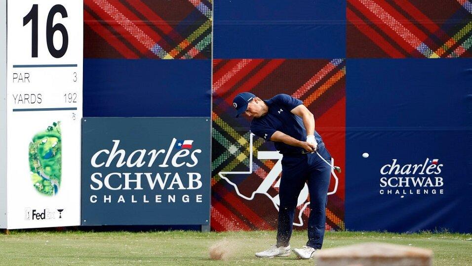 Jordan Spieth playing at the Charles Schwab in 2021